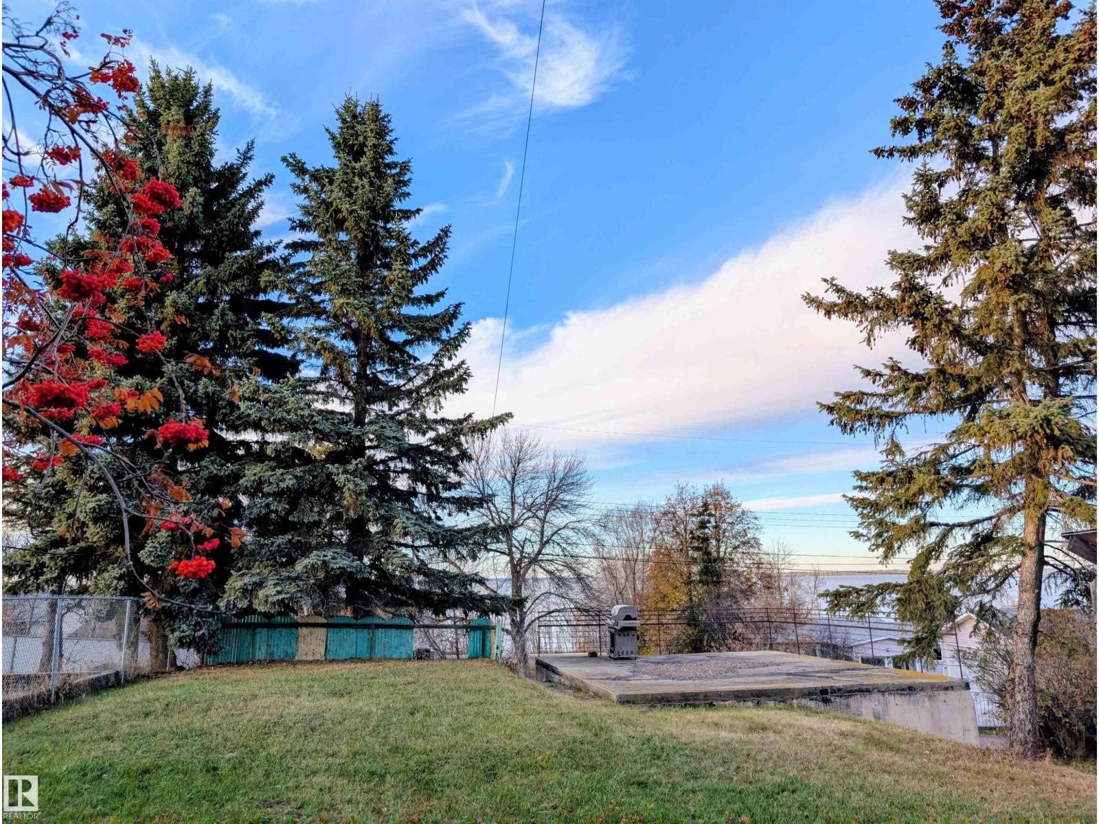 10014 103 ave - Photo 2 of 3, Lac La Biche, Alberta