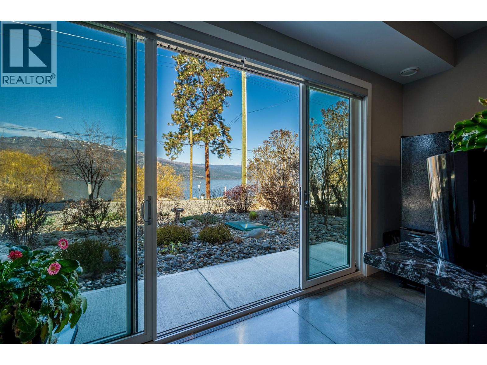  11537 Okanagan Centre Road West, Lake Country