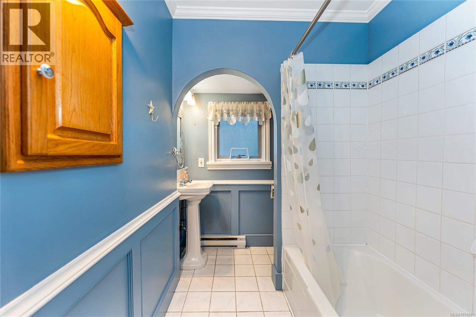  3165 Wascana Street, Saanich