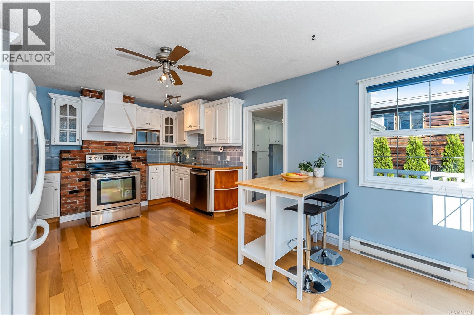  3165 Wascana Street, Saanich