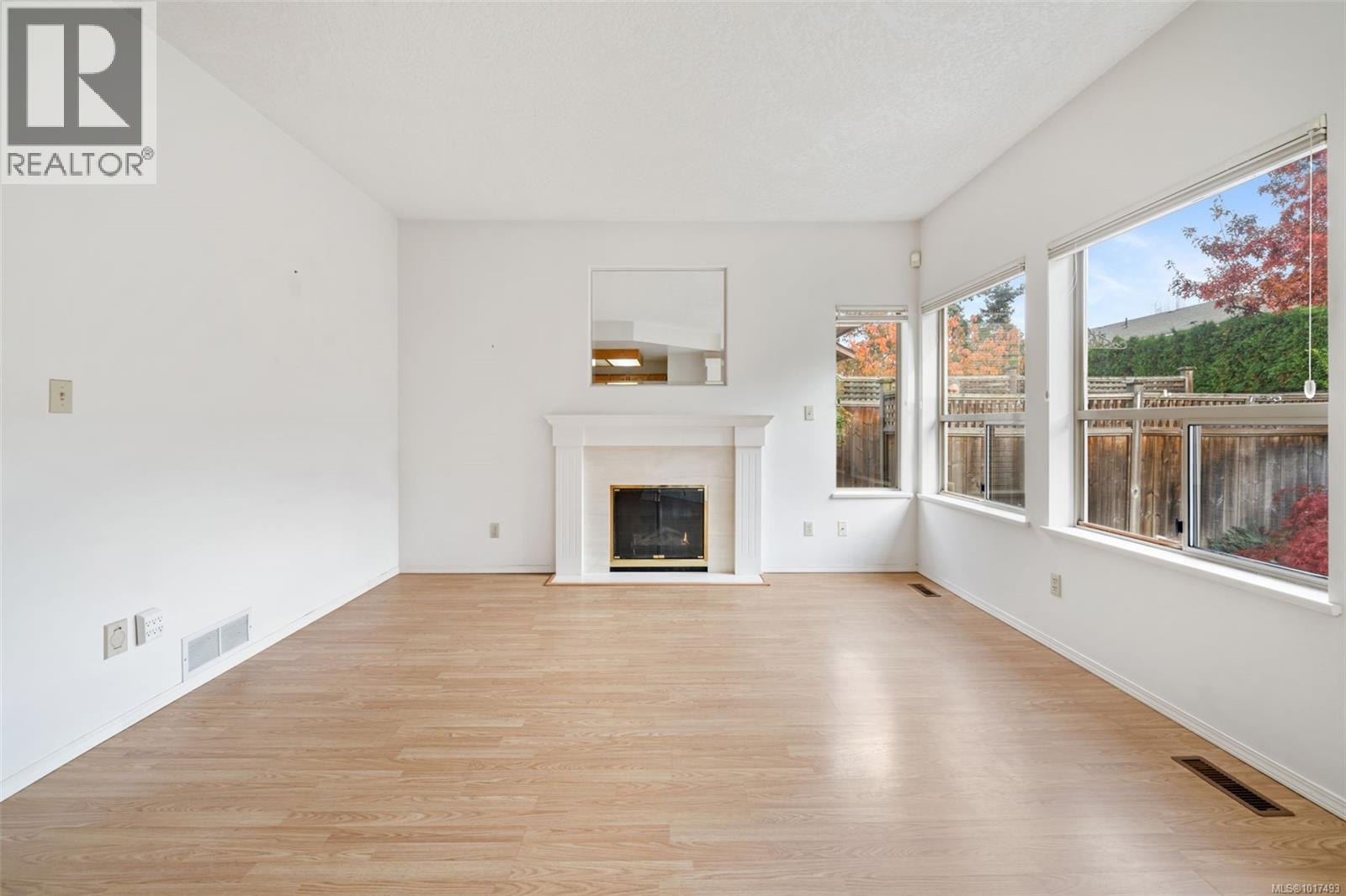 102 4515 Pipeline Rd, Saanich