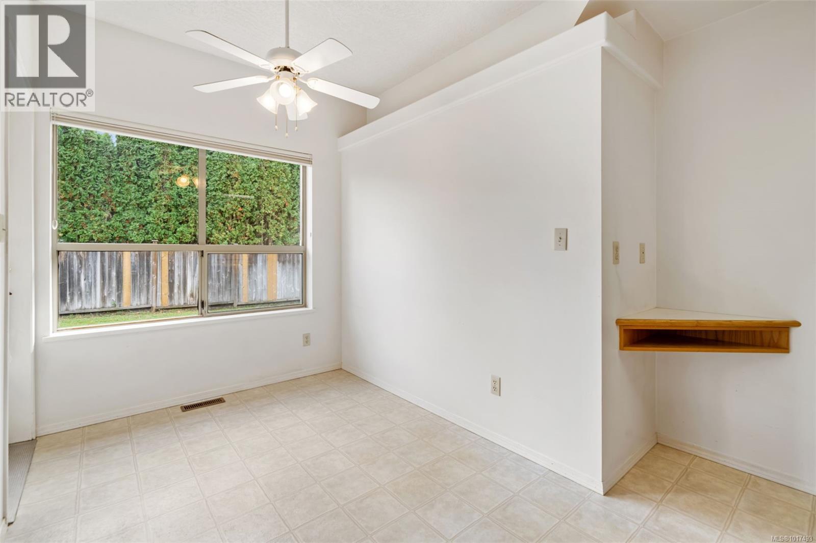 102 4515 Pipeline Rd, Saanich