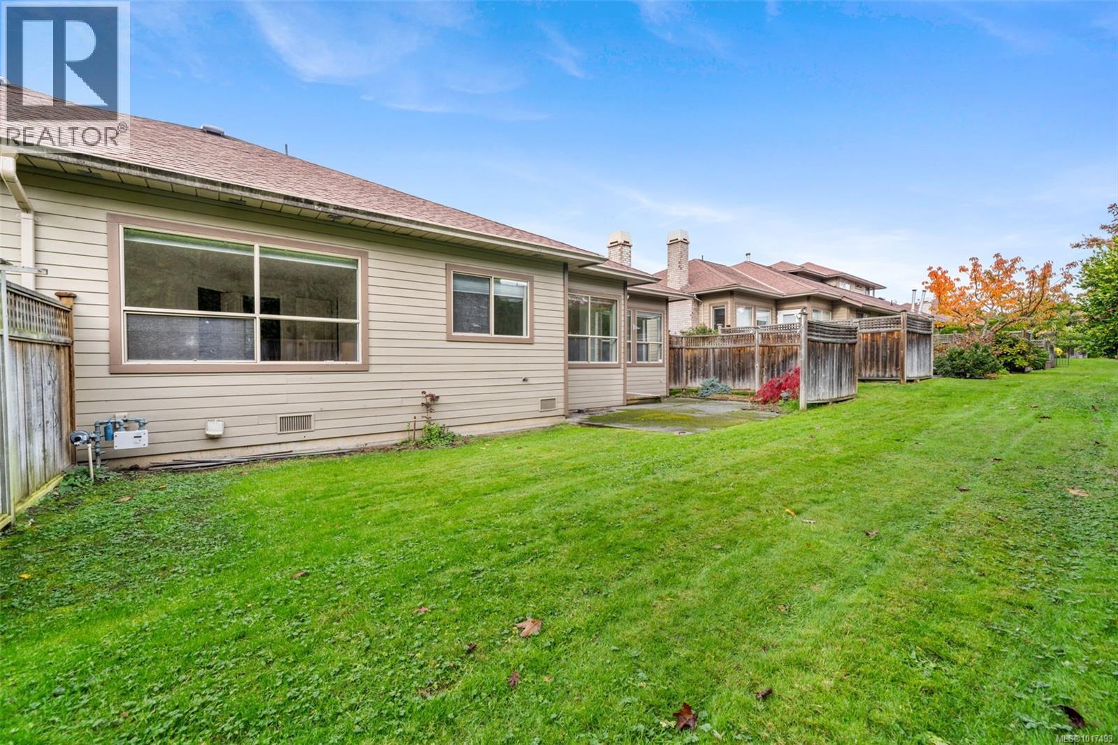 102 4515 Pipeline Rd, Saanich