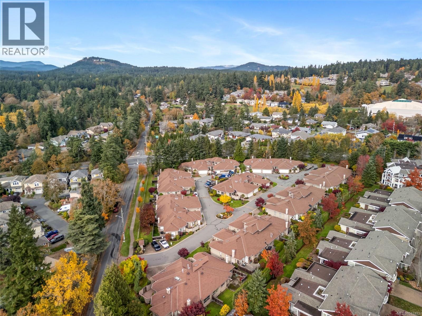 102 4515 Pipeline Rd, Saanich