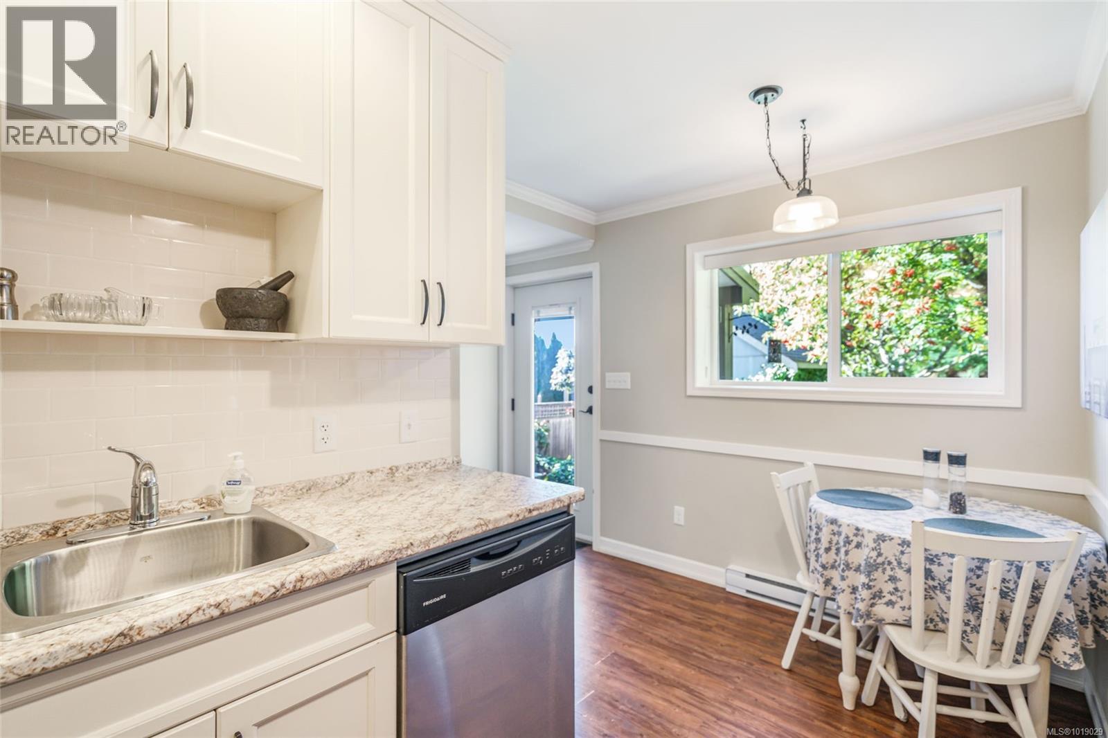 1720 McLauchlin Dr, Courtenay