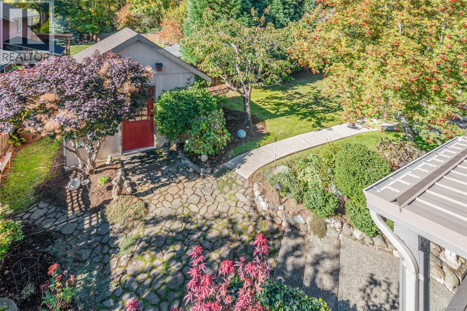 1720 McLauchlin Dr, Courtenay