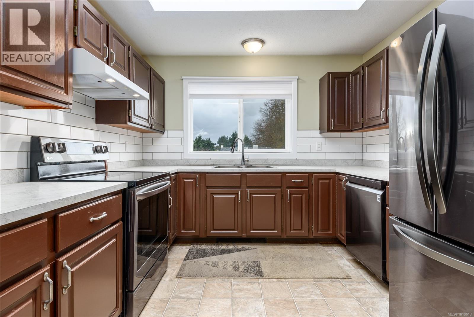 1651 Ascot Ave, Comox