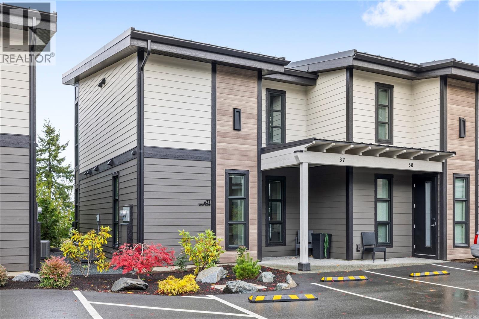 37 1175 RESORT Dr, Parksville