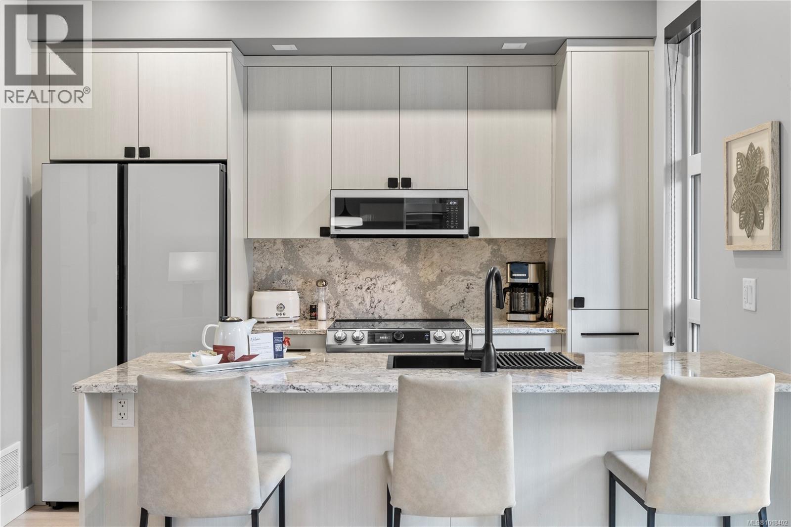 37 1175 RESORT Dr, Parksville