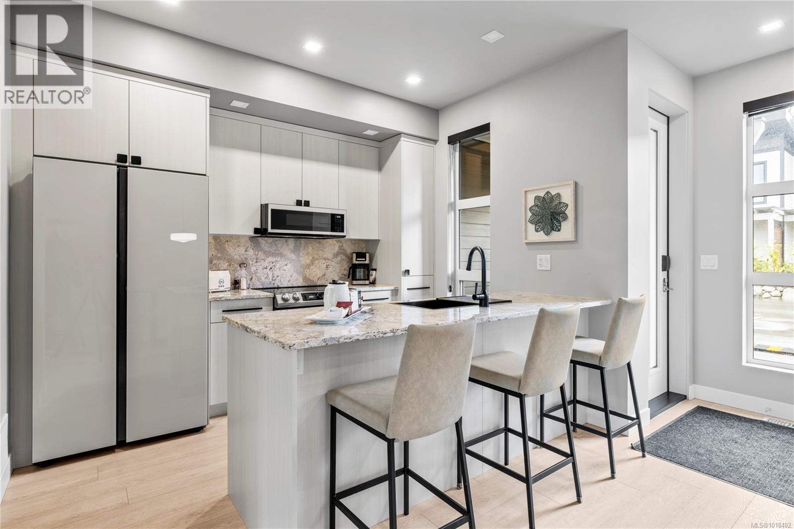 37 1175 RESORT Dr, Parksville