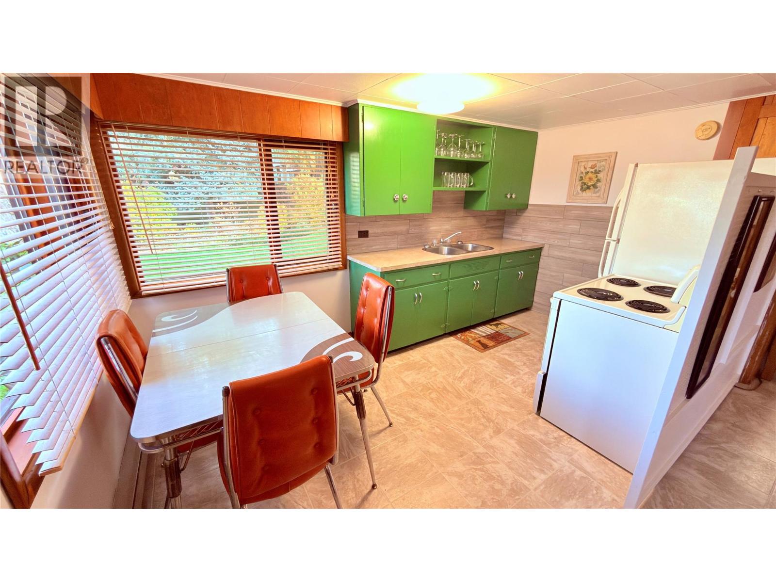 102 SANDNER Road, Christina Lake