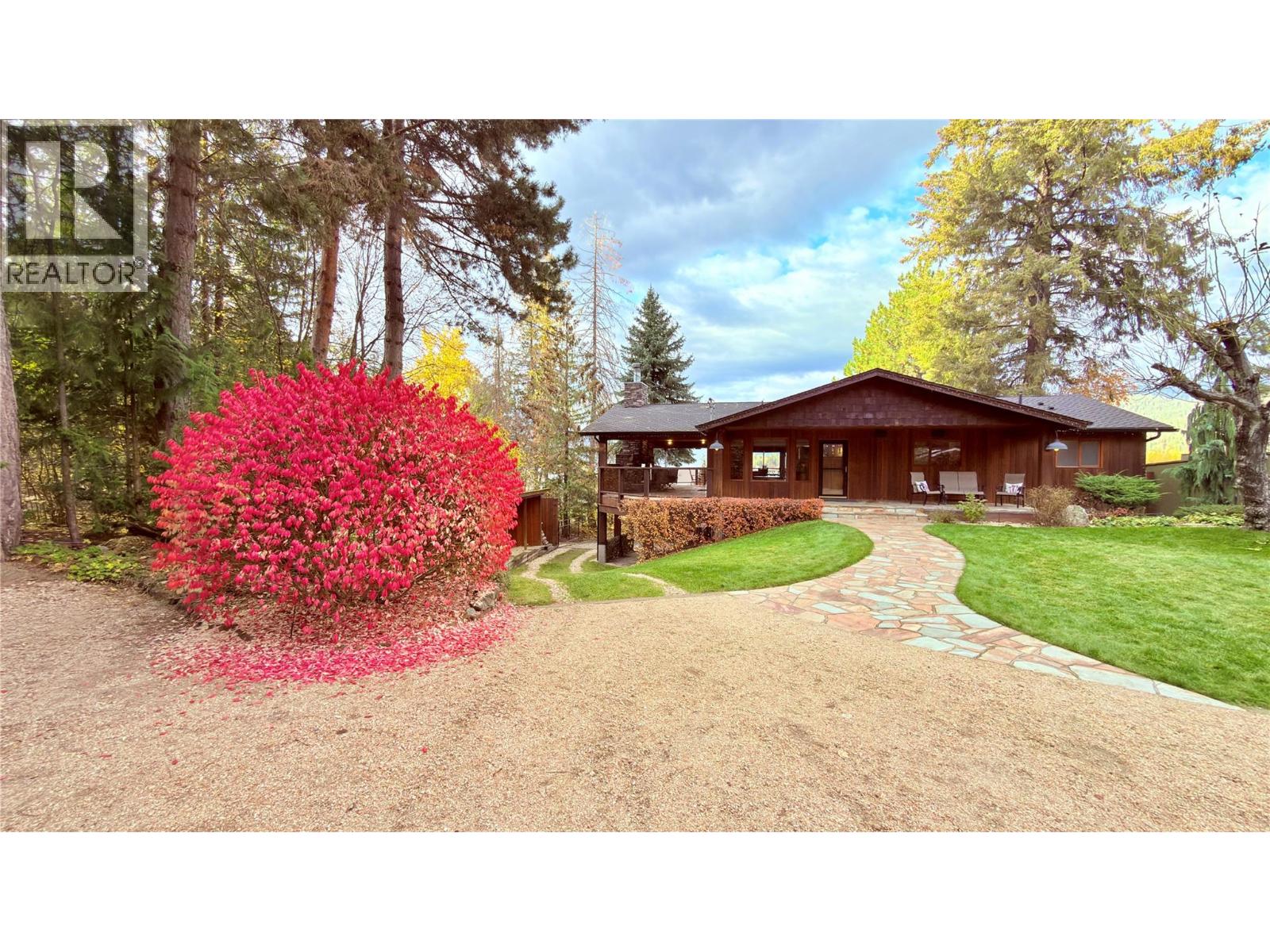 102 SANDNER Road, Christina Lake