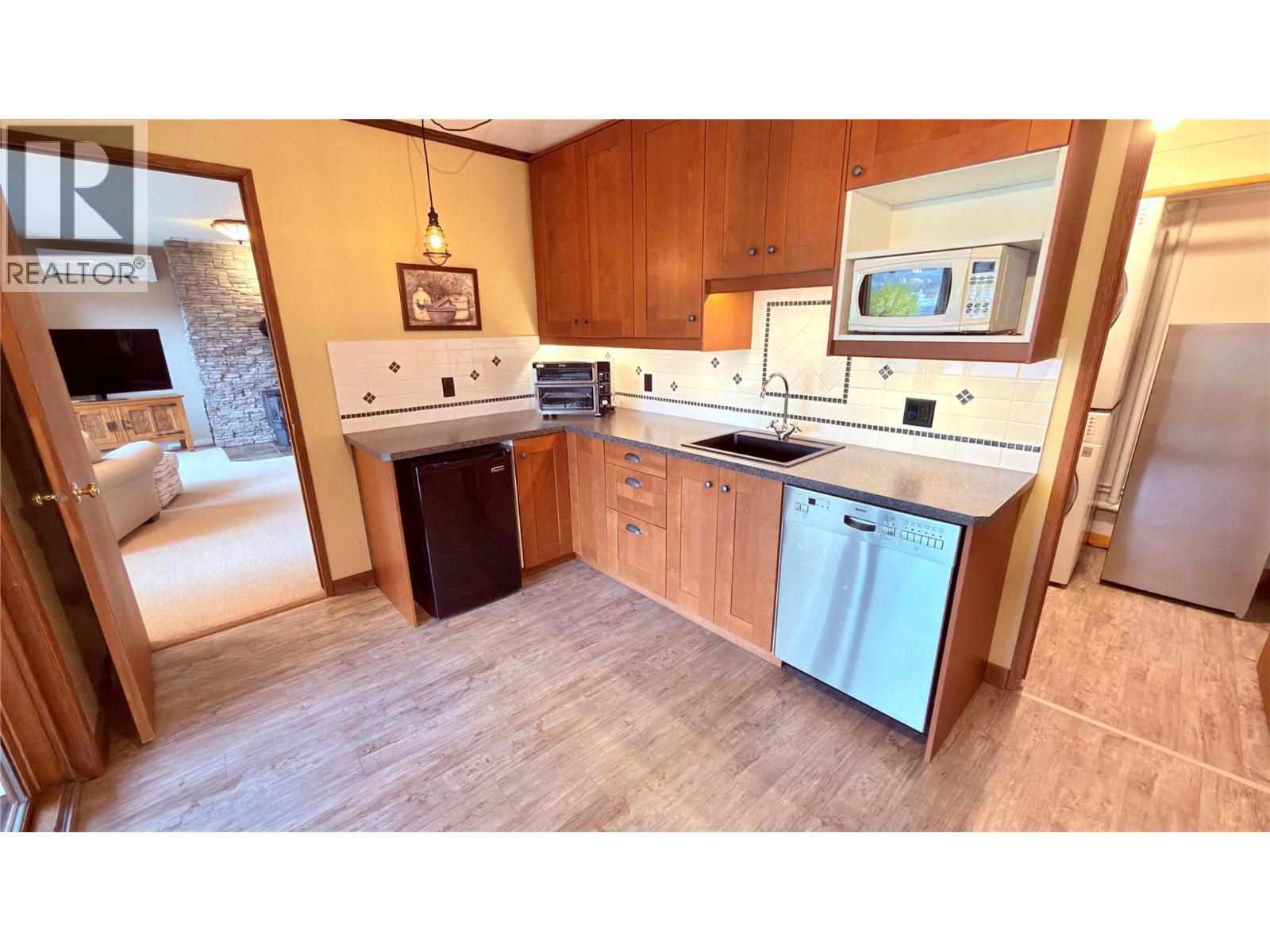 102 SANDNER Road, Christina Lake