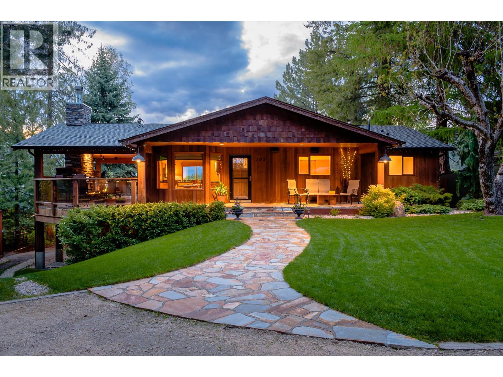 102 SANDNER Road, Christina Lake