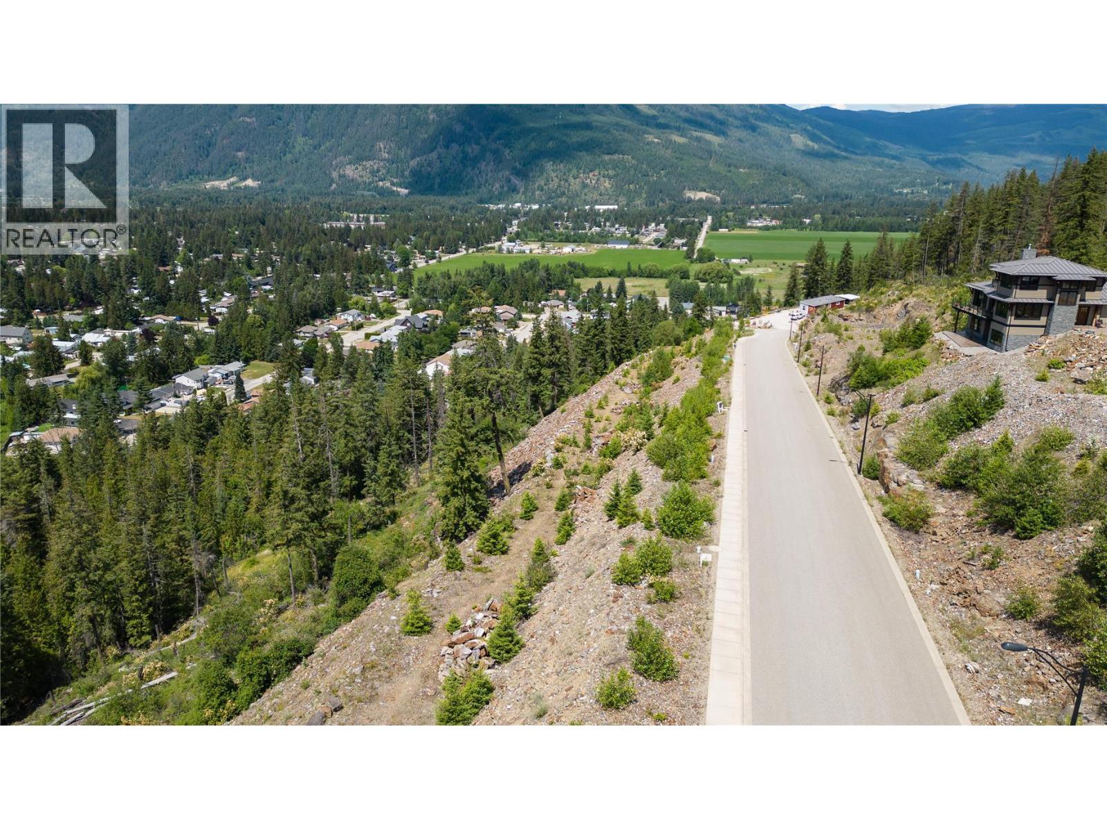  262 Bayview Drive, Sicamous
