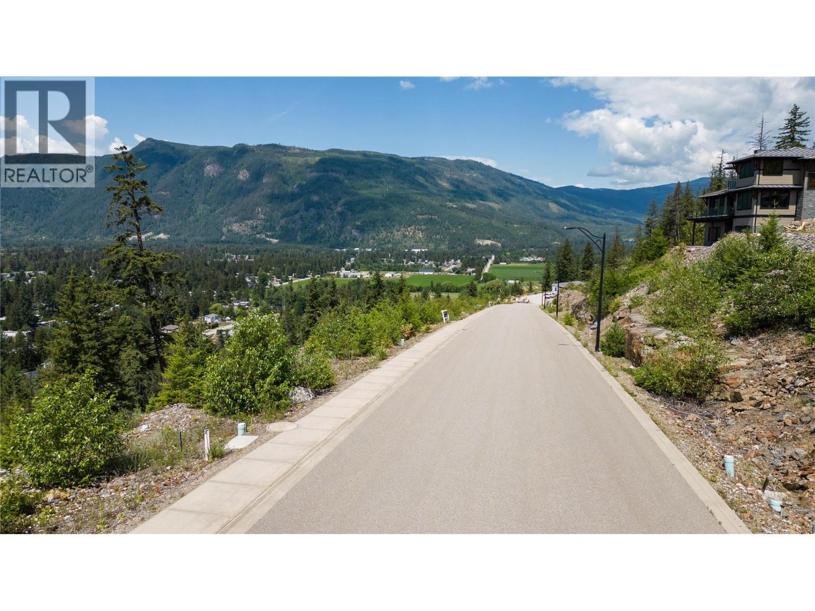  262 Bayview Drive, Sicamous