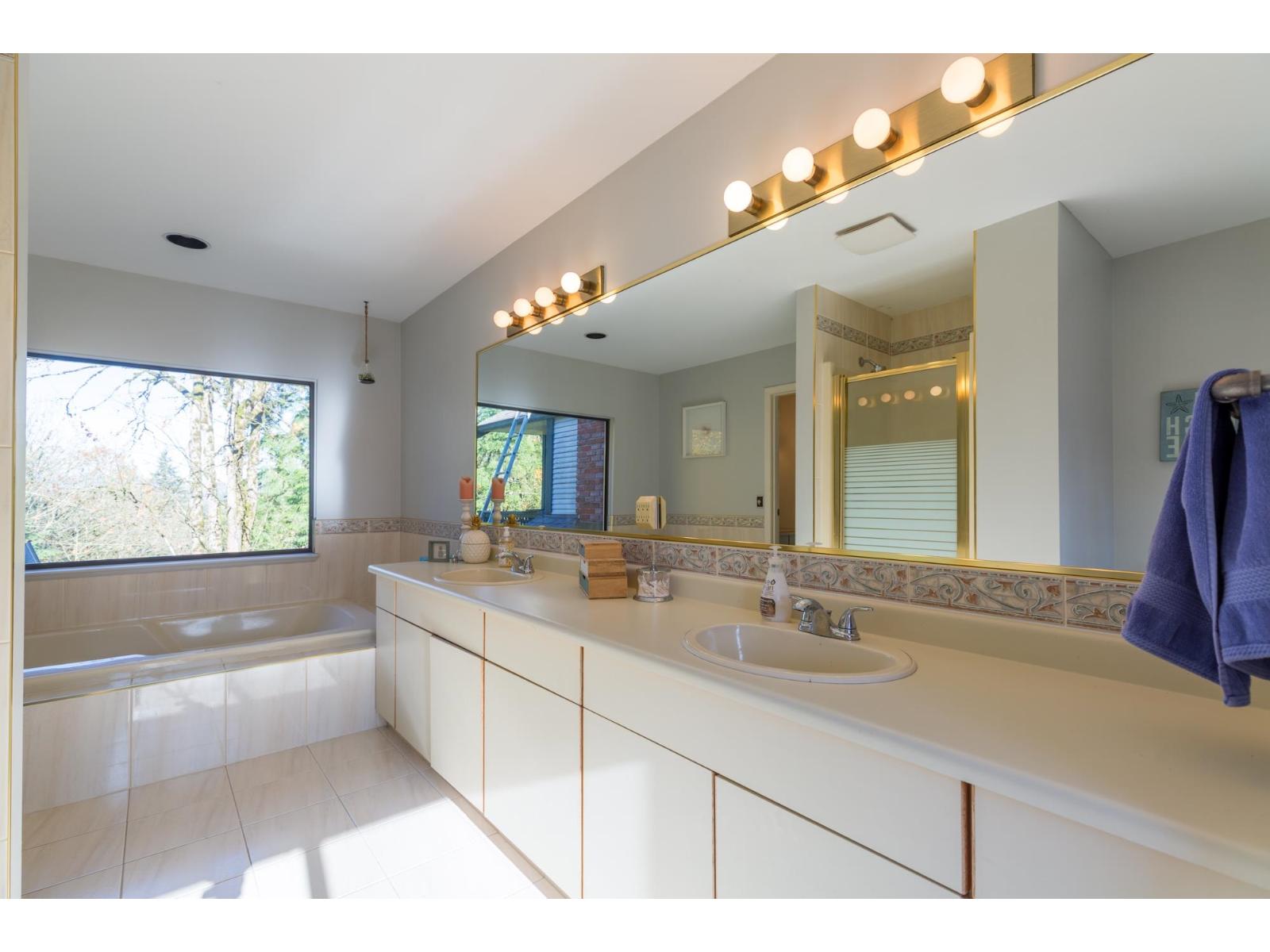 25339 76 AVENUE, Langley