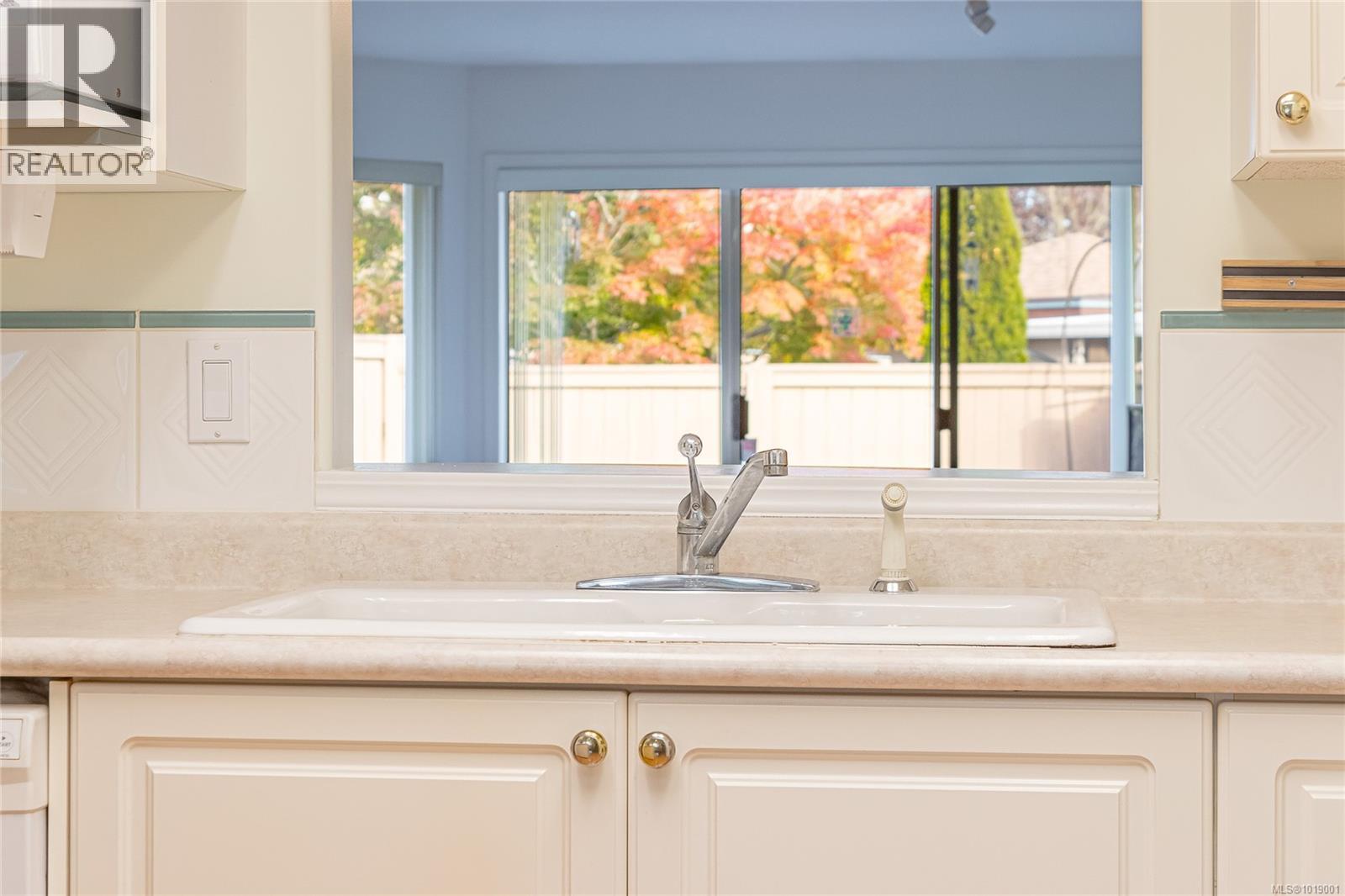 8 310 Pym St N, Parksville