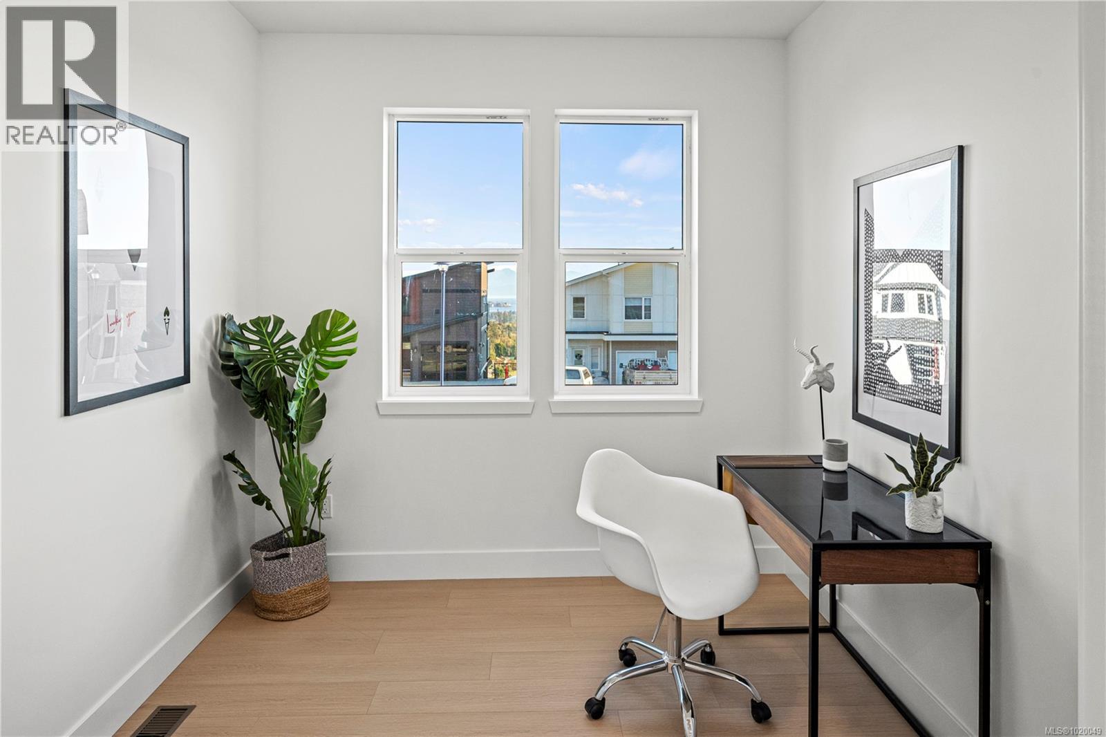 2310 Hudson Terr, Sooke