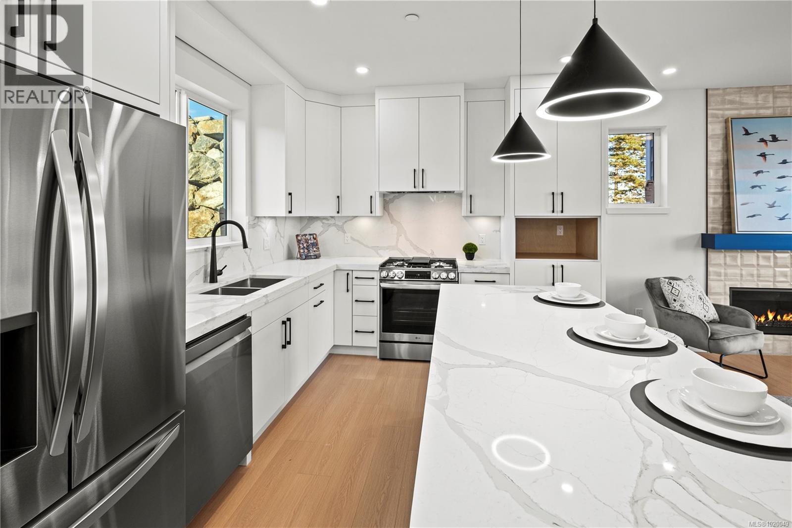 2310 Hudson Terr, Sooke