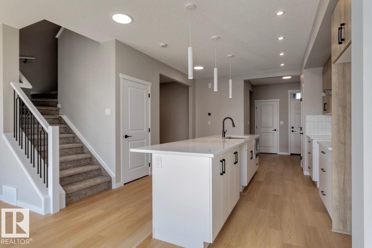 7113 51 AV, Beaumont