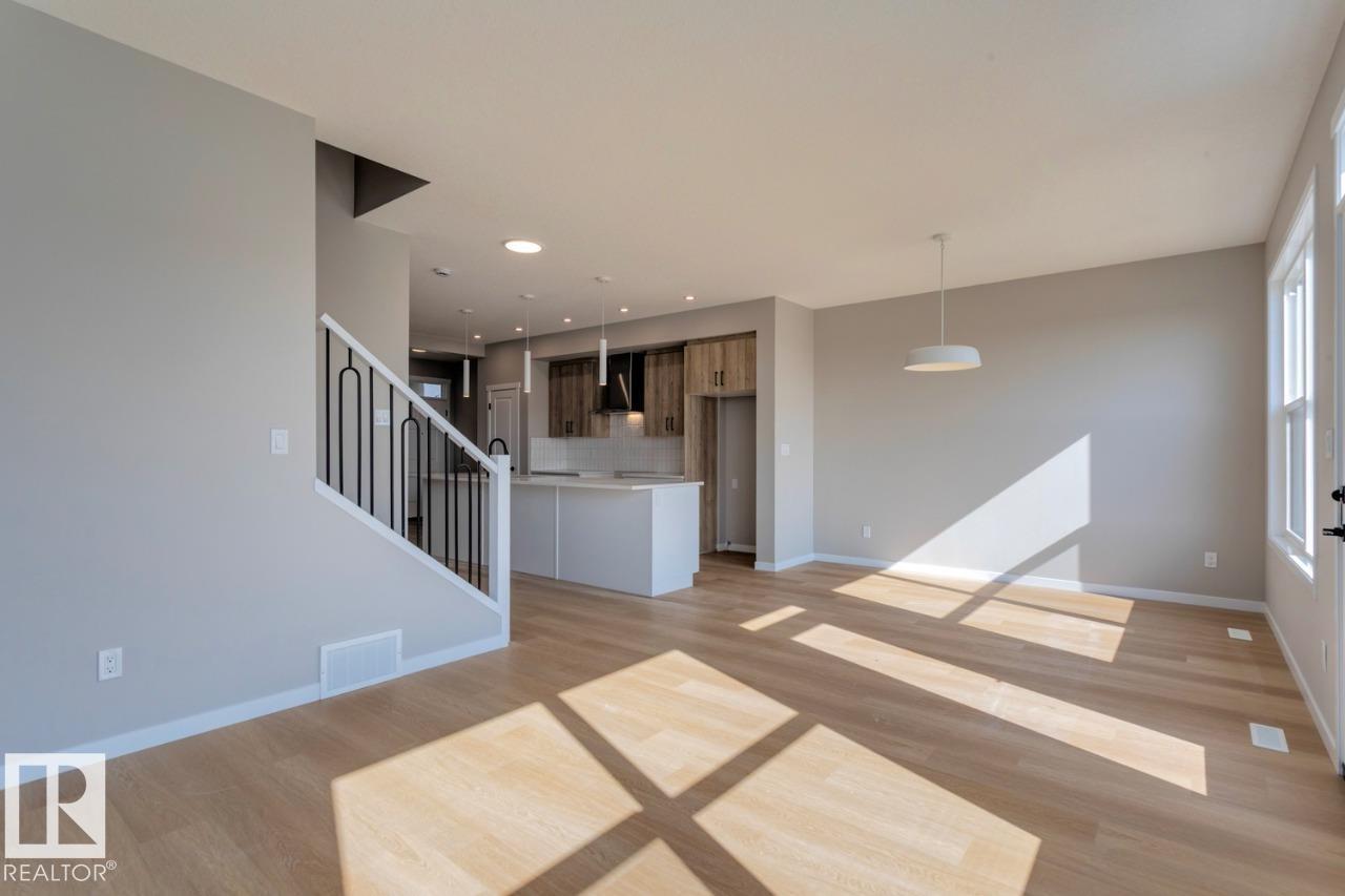 7113 51 AV, Beaumont