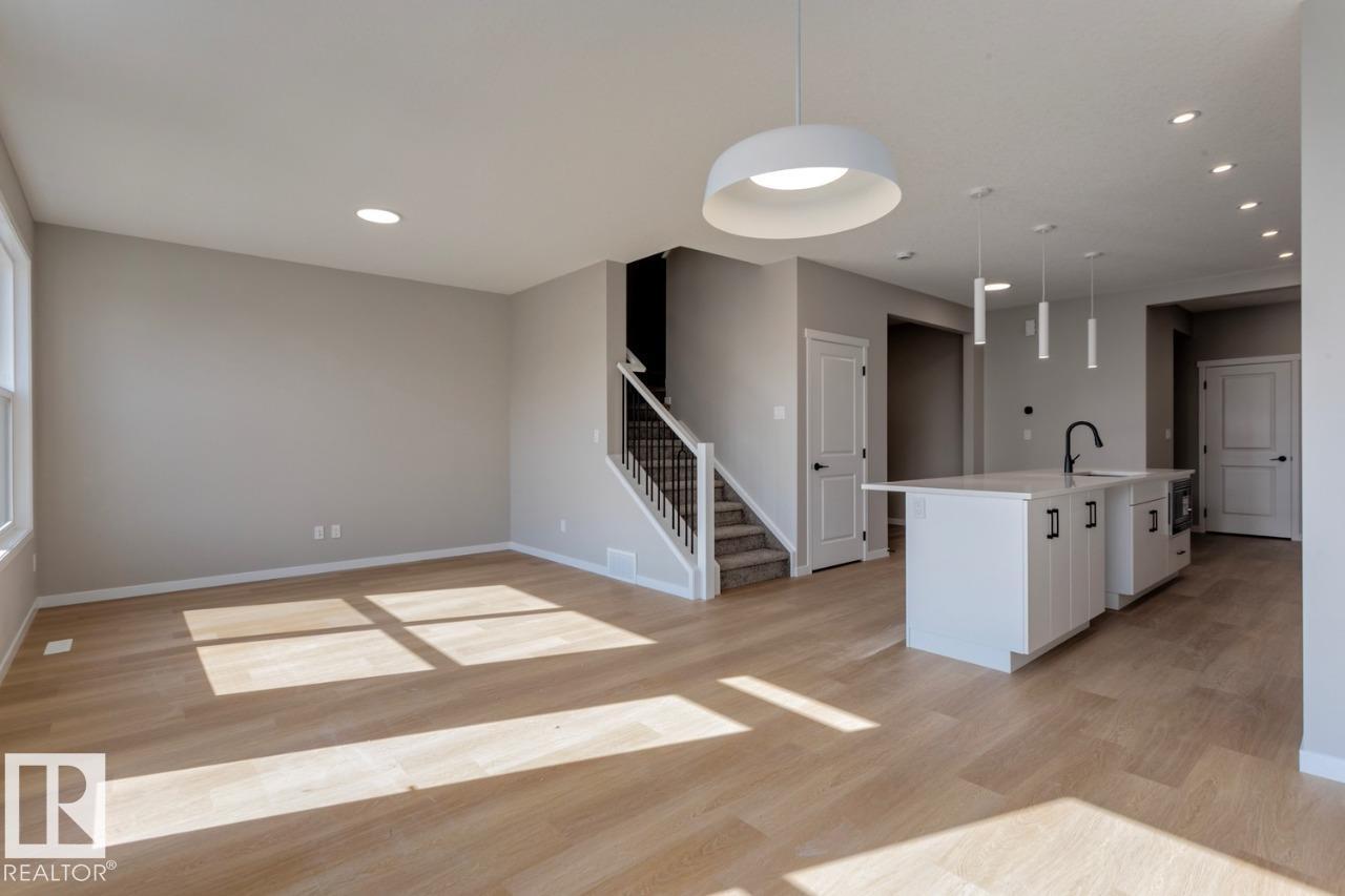 7113 51 AV, Beaumont