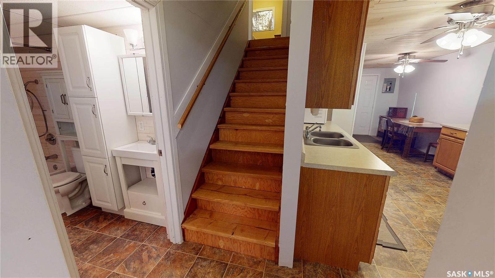 910 17th AVENUE — photo 22