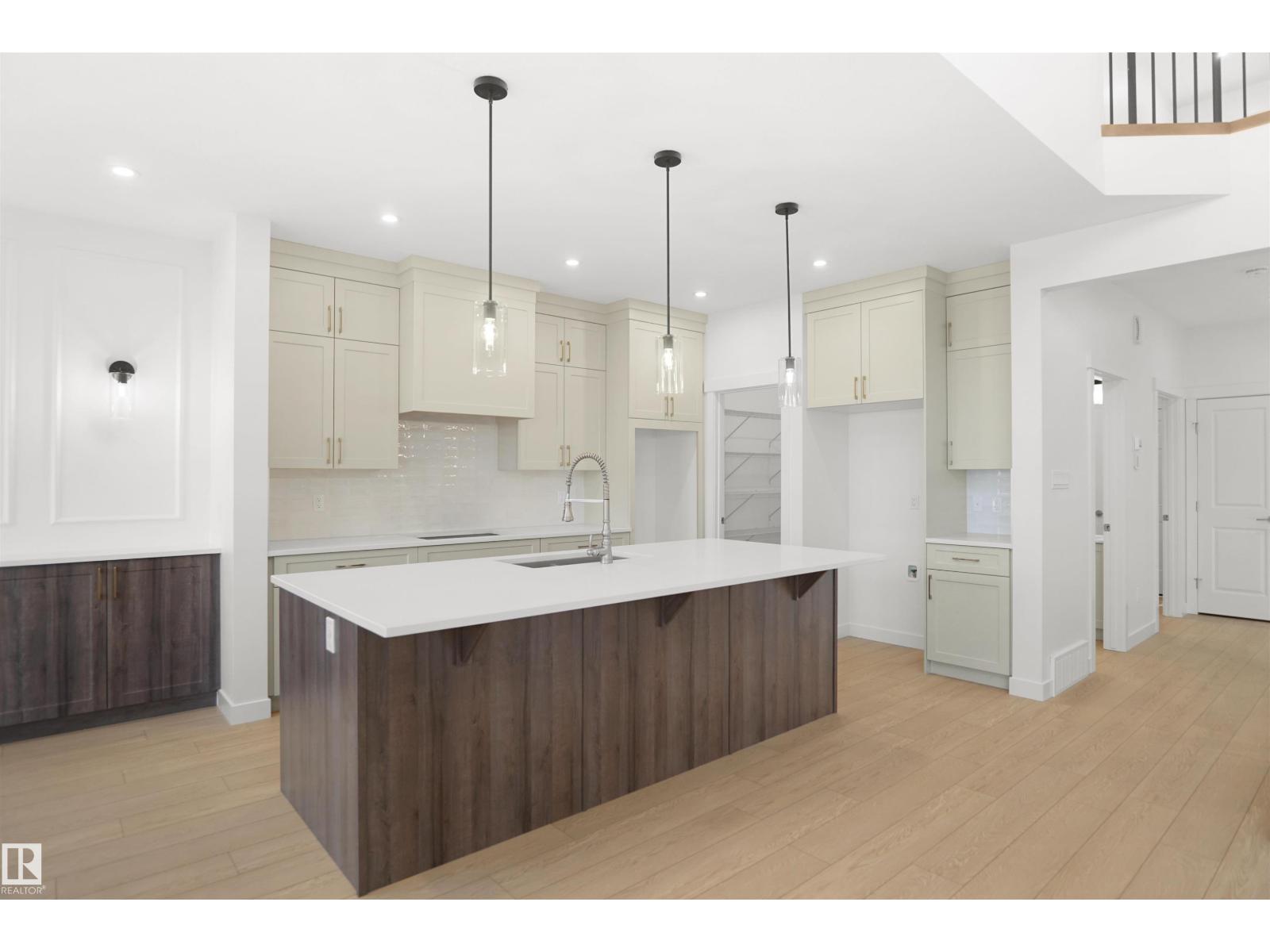 20608 27 AV NW, Edmonton