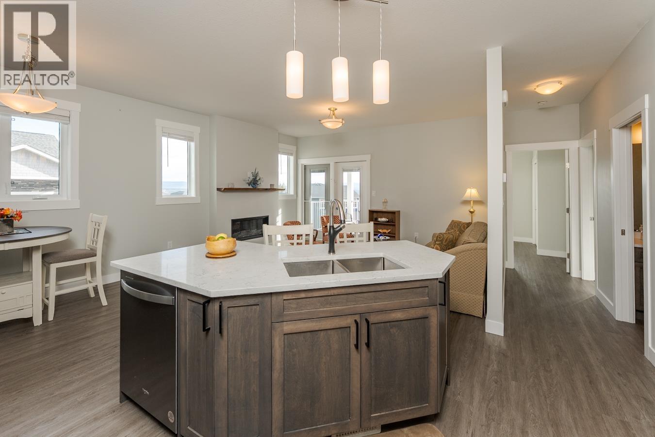 904 2425 ROWE STREET, Prince George