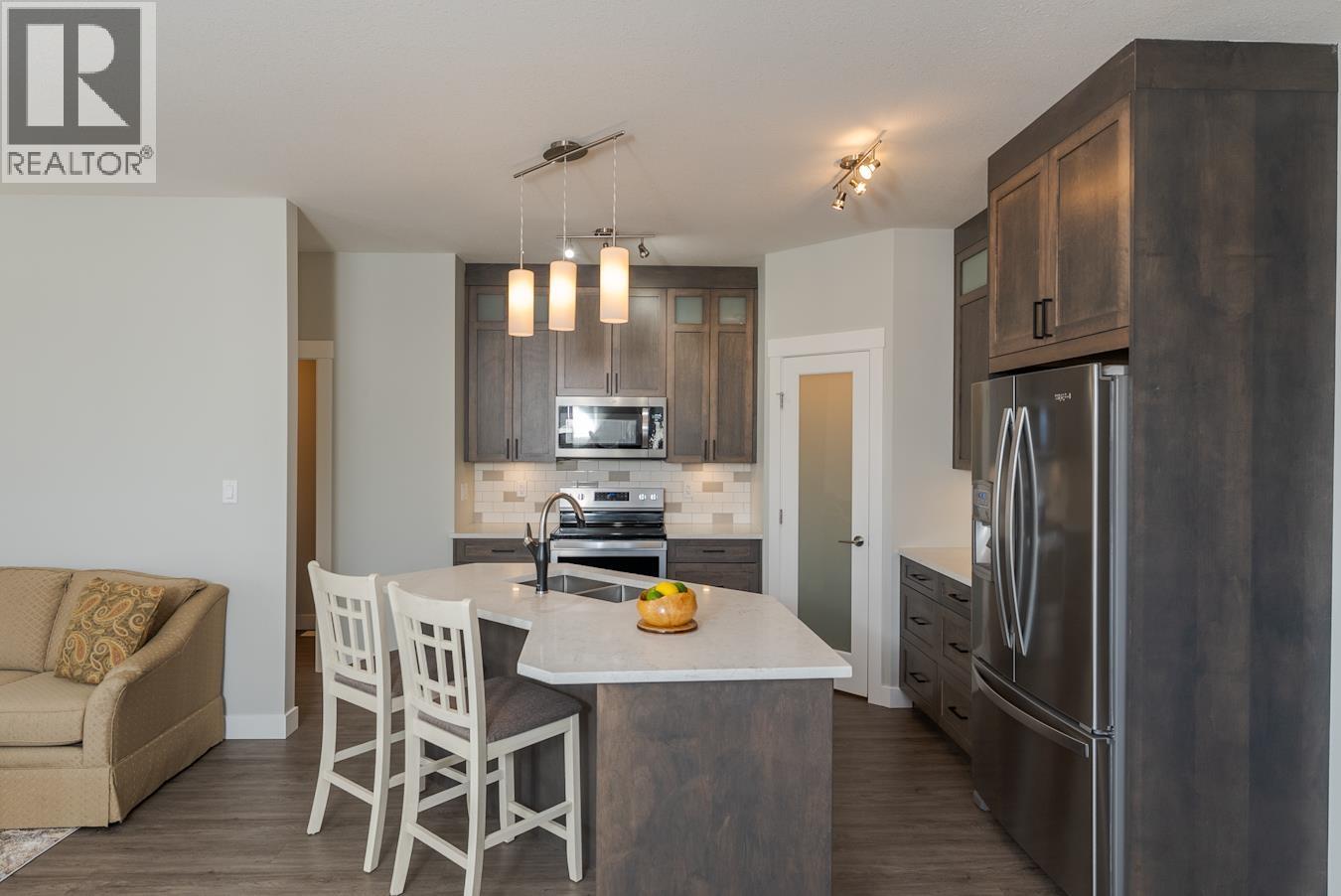 904 2425 ROWE STREET, Prince George