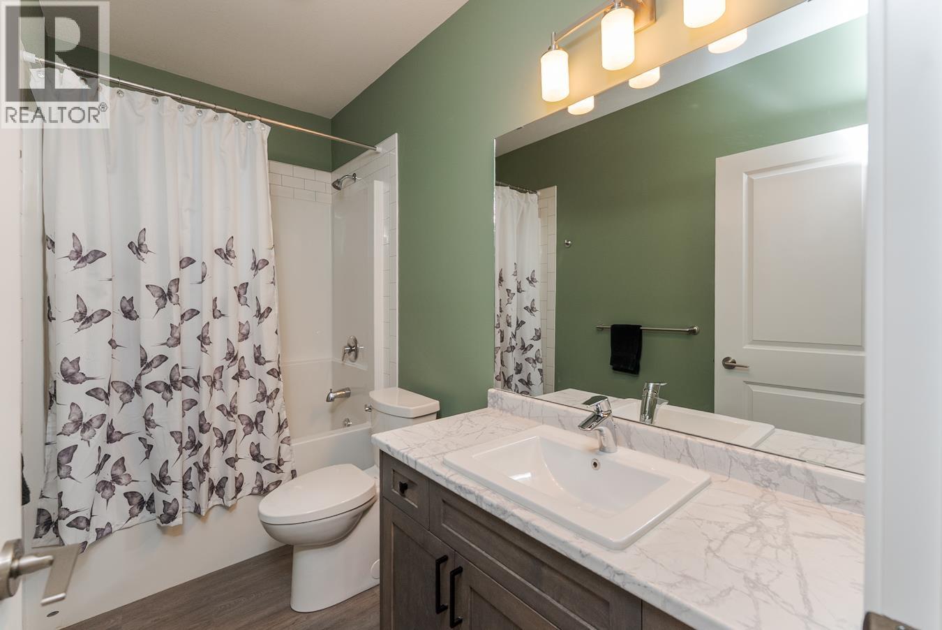 904 2425 ROWE STREET, Prince George