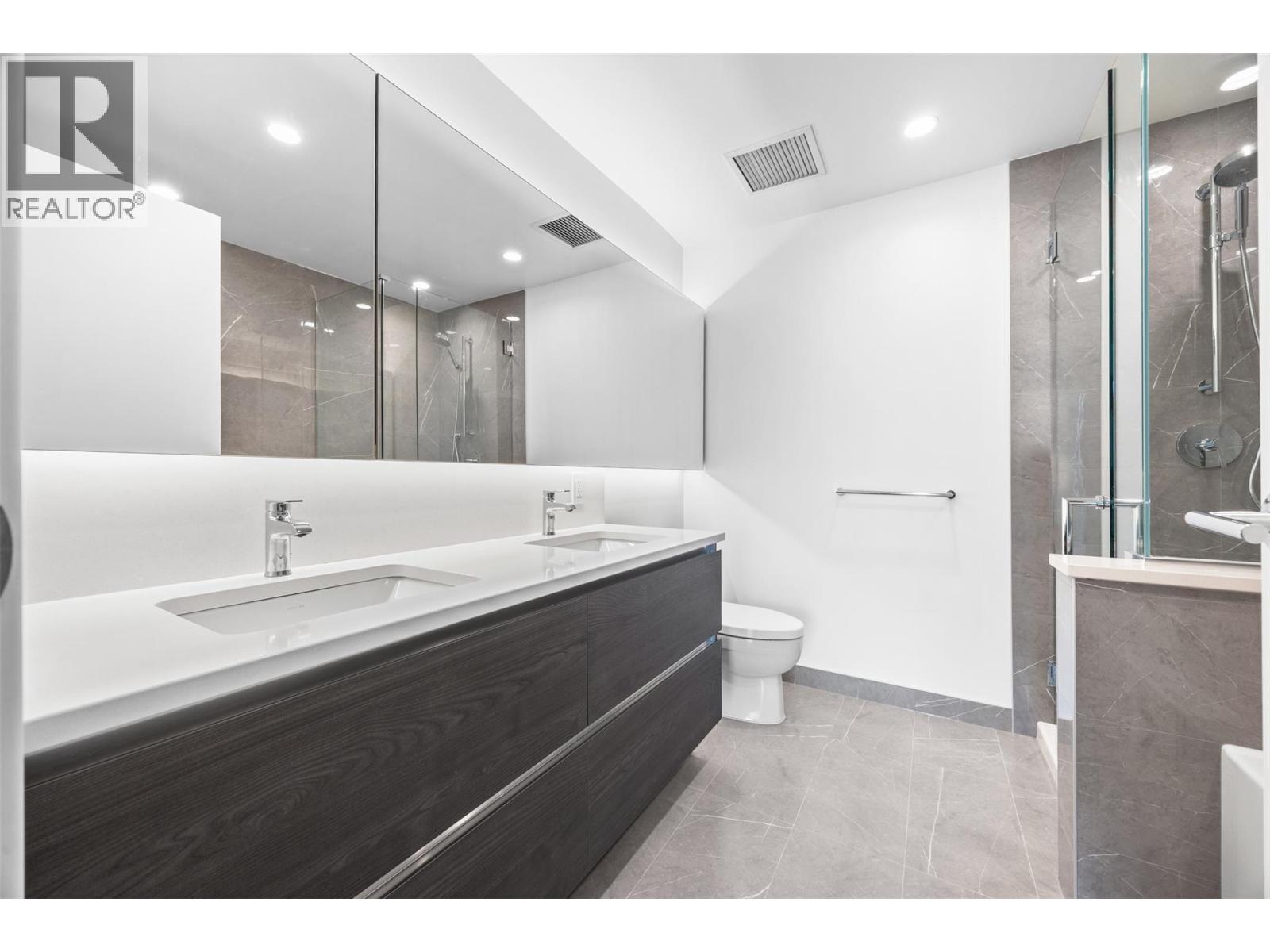 #1808 238 Leon Avenue - 52
