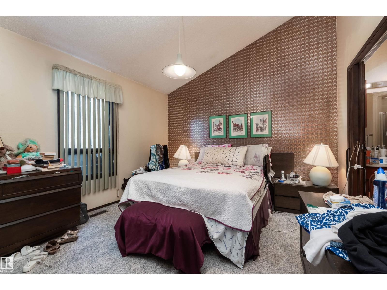 14208 21 ST NW, Edmonton