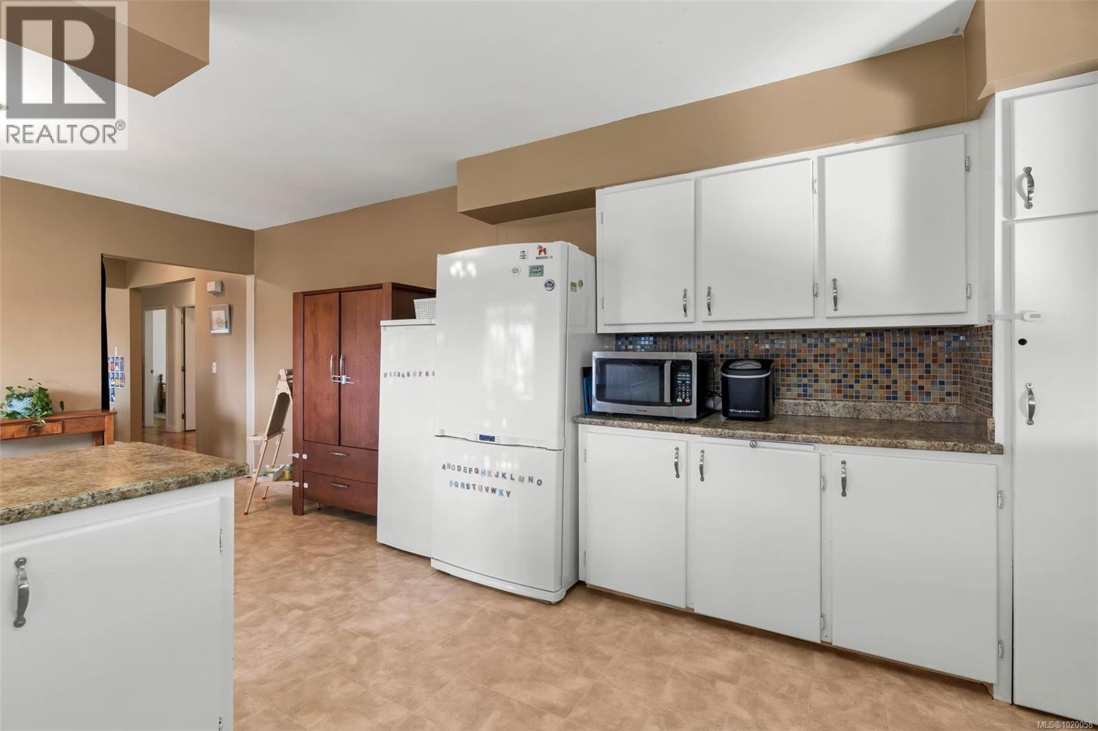 5839 Brier Ave, Duncan