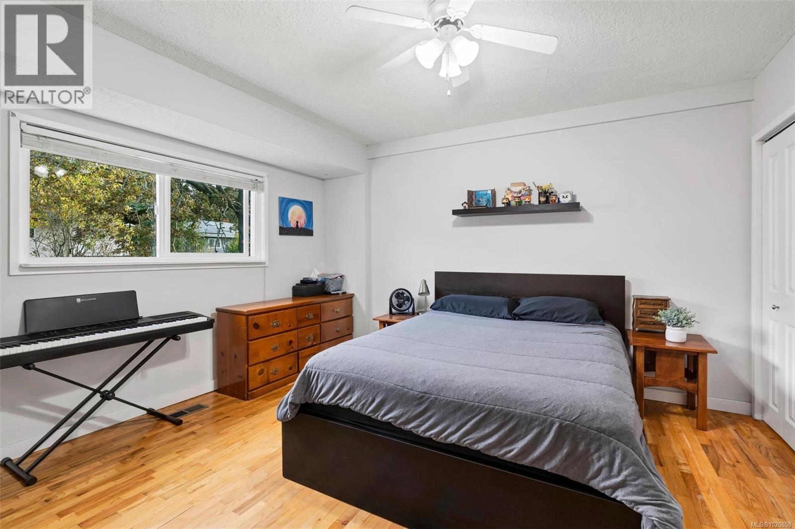 5839 Brier Ave, Duncan