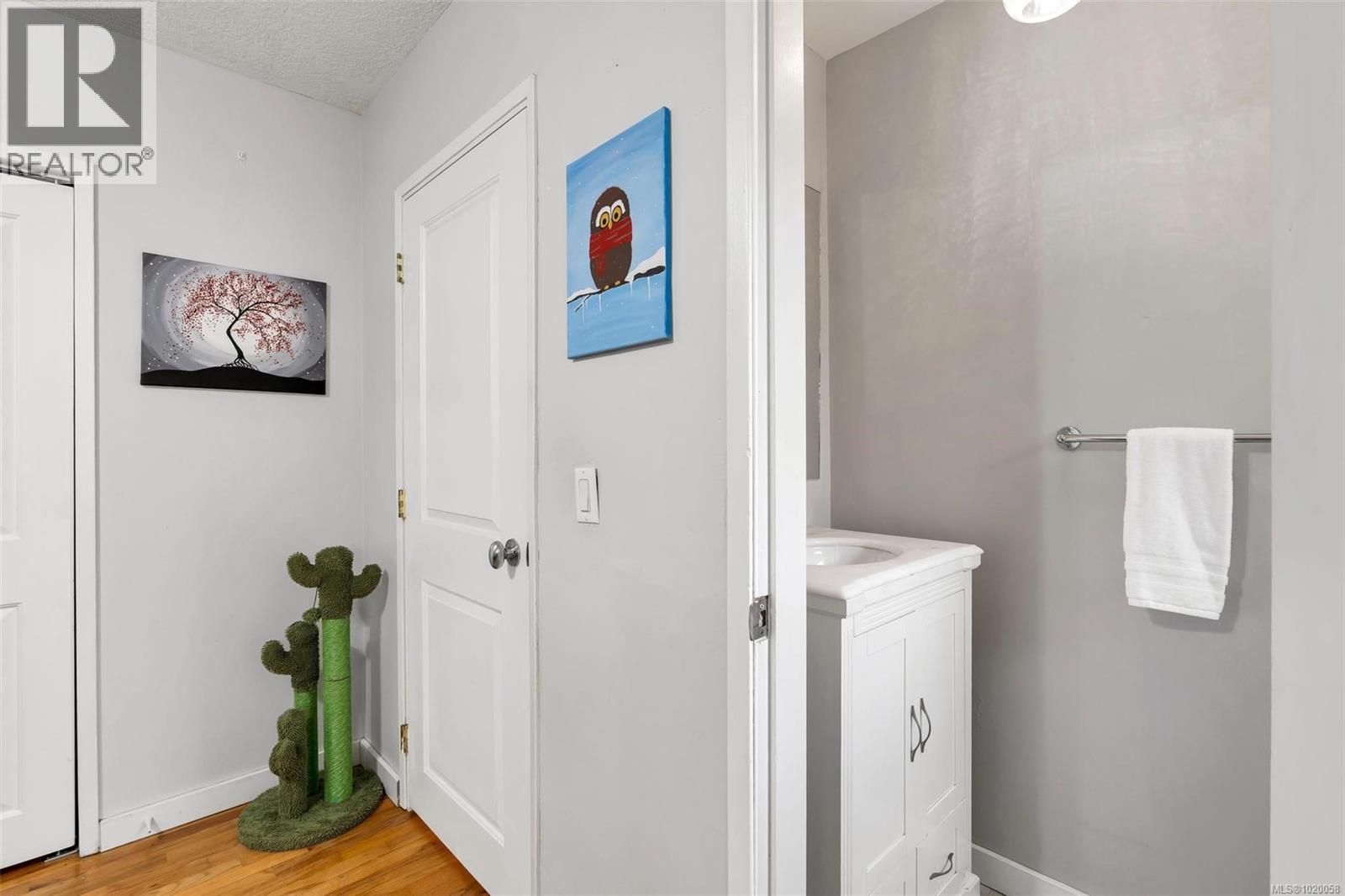 5839 Brier Ave, Duncan