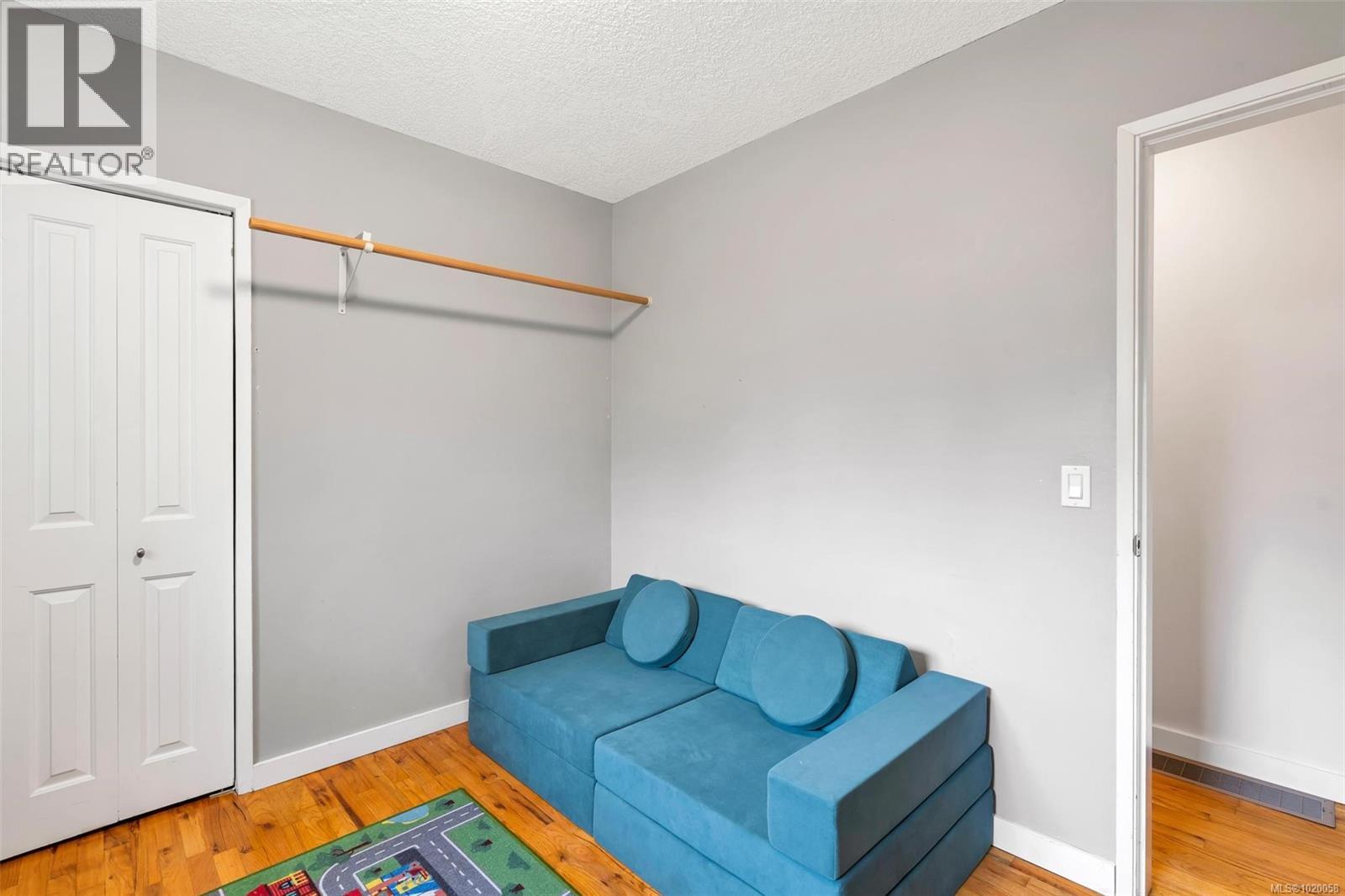 5839 Brier Ave, Duncan