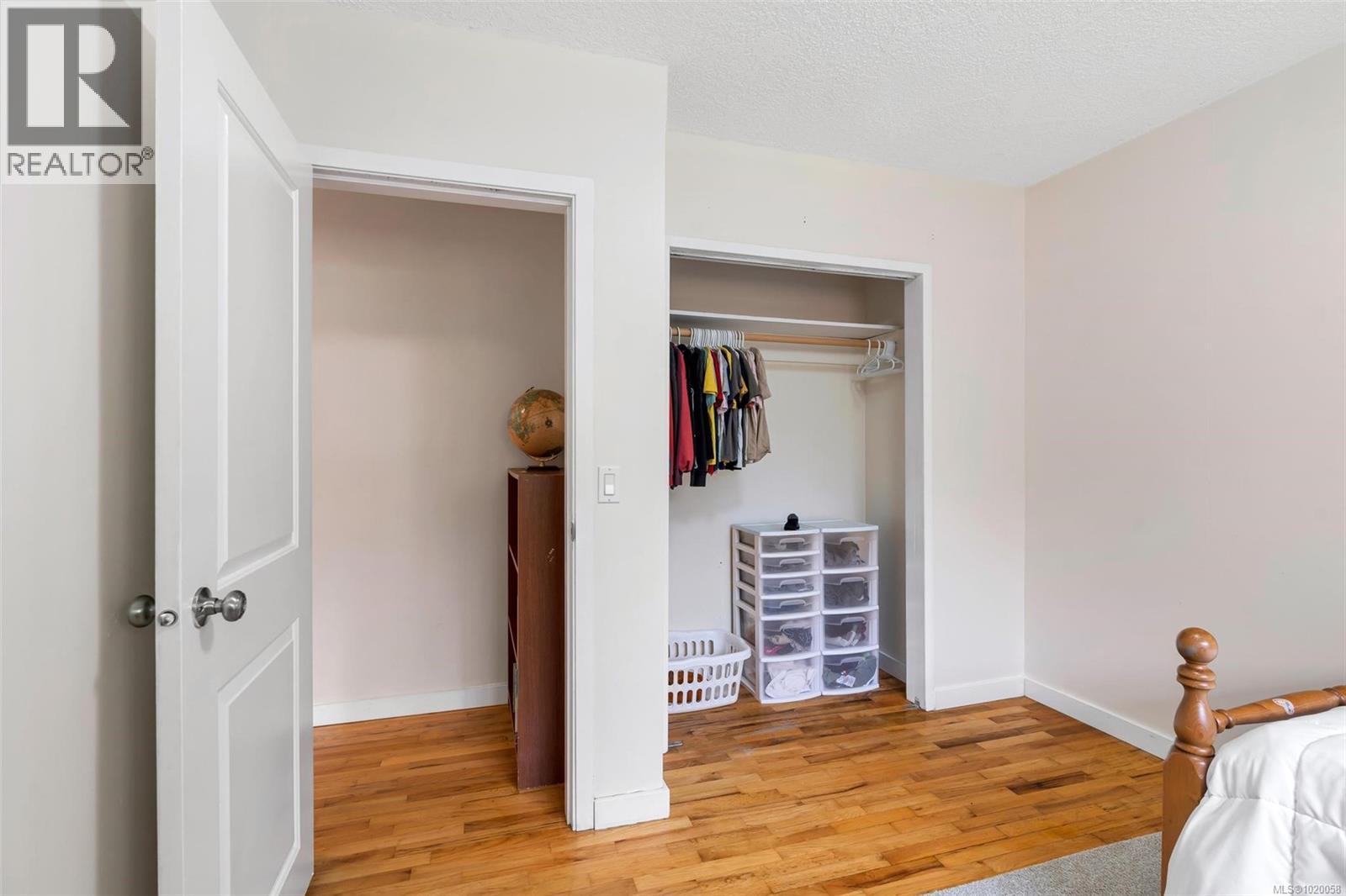 5839 Brier Ave, Duncan