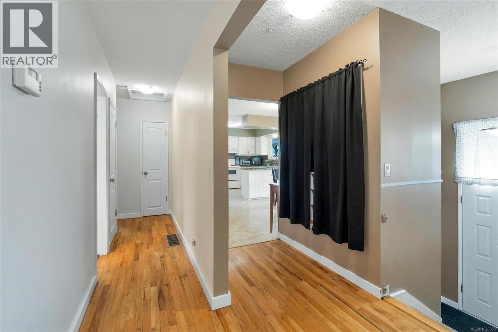 5839 Brier Ave, Duncan