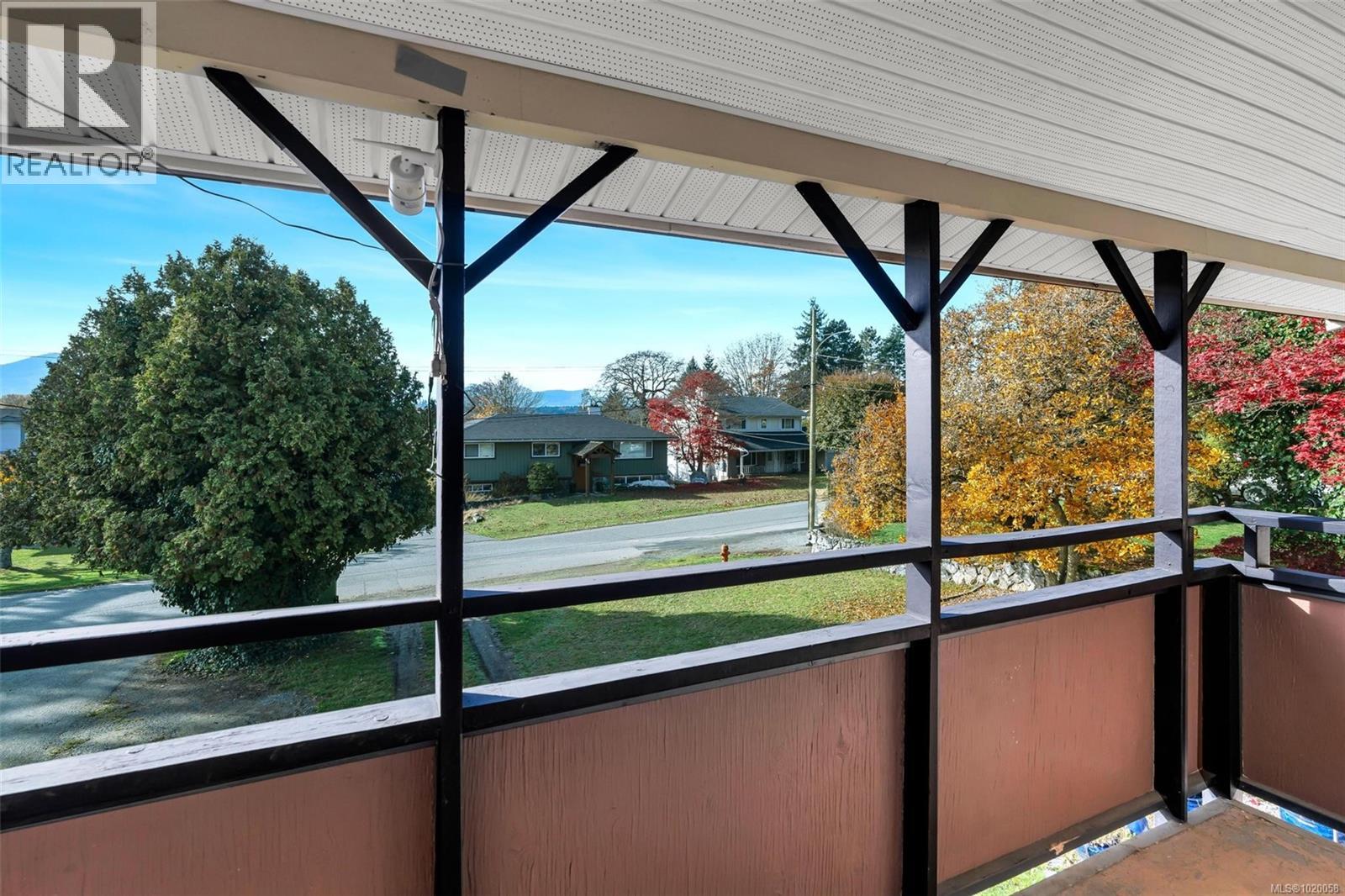 5839 Brier Ave, Duncan