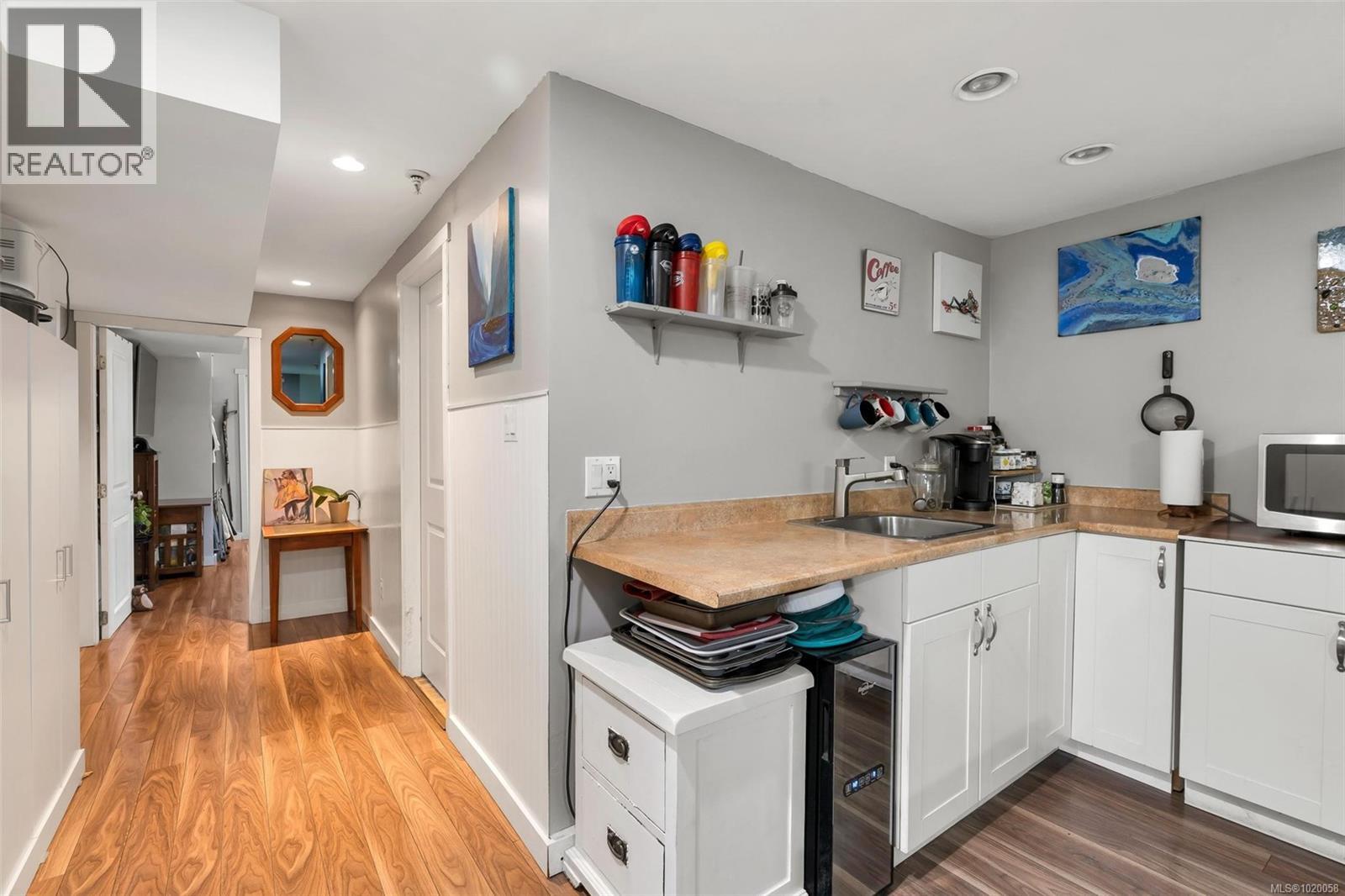 5839 Brier Ave, Duncan