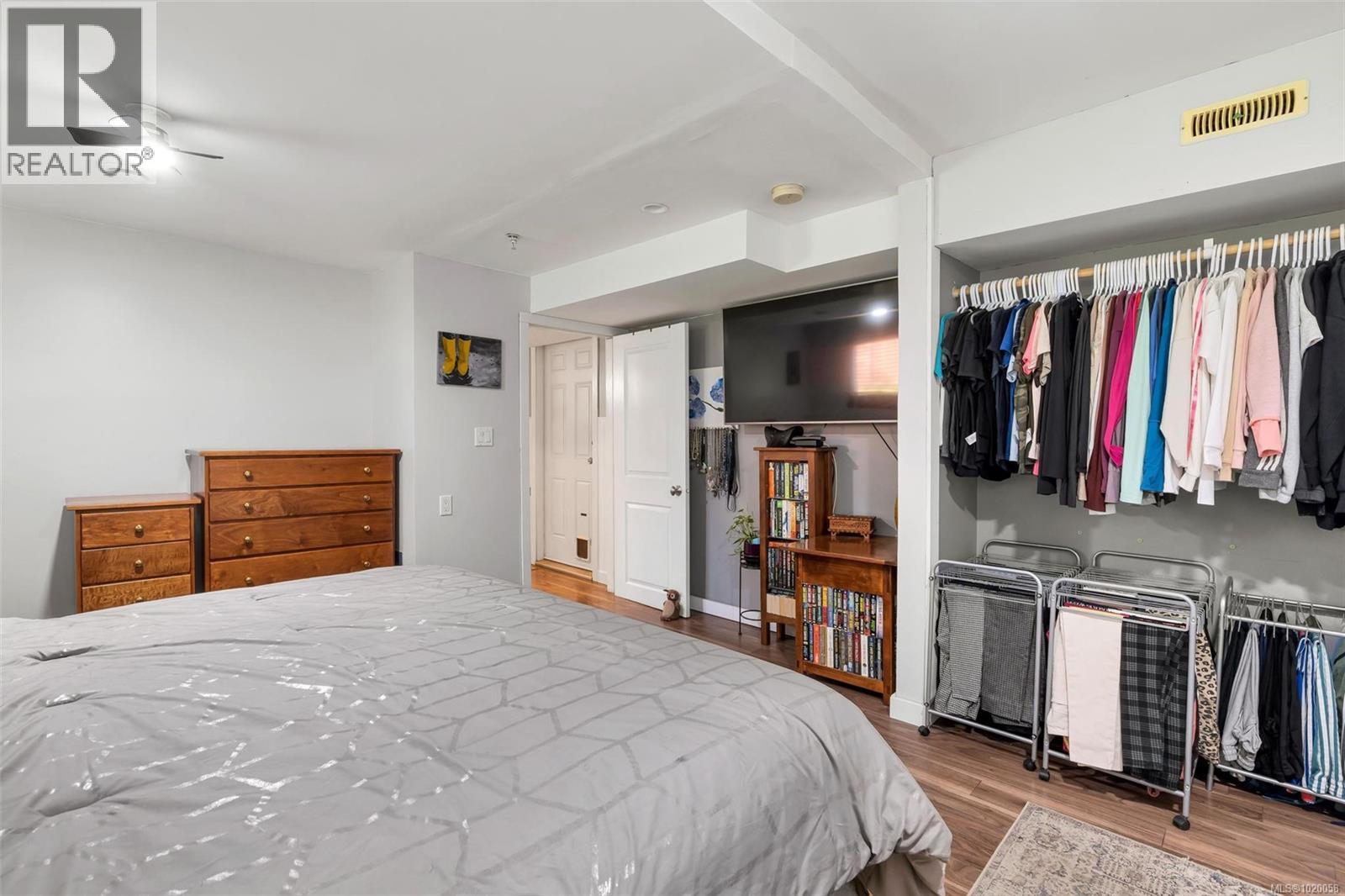 5839 Brier Ave, Duncan