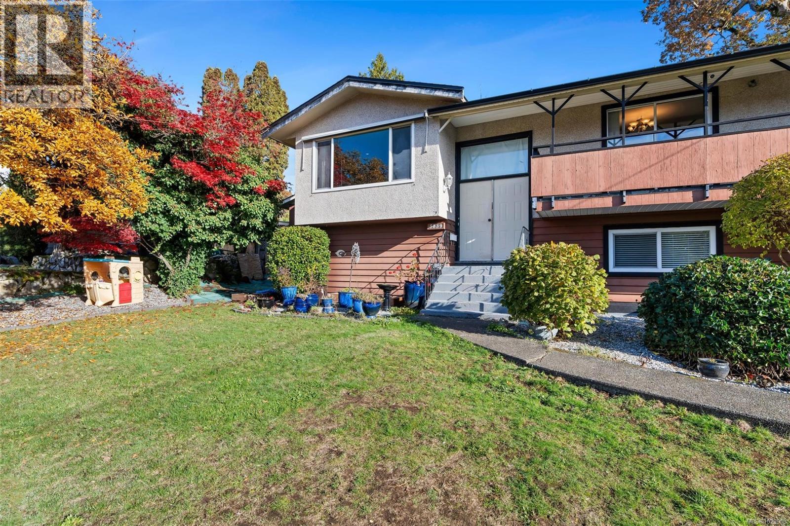 5839 Brier Ave, Duncan