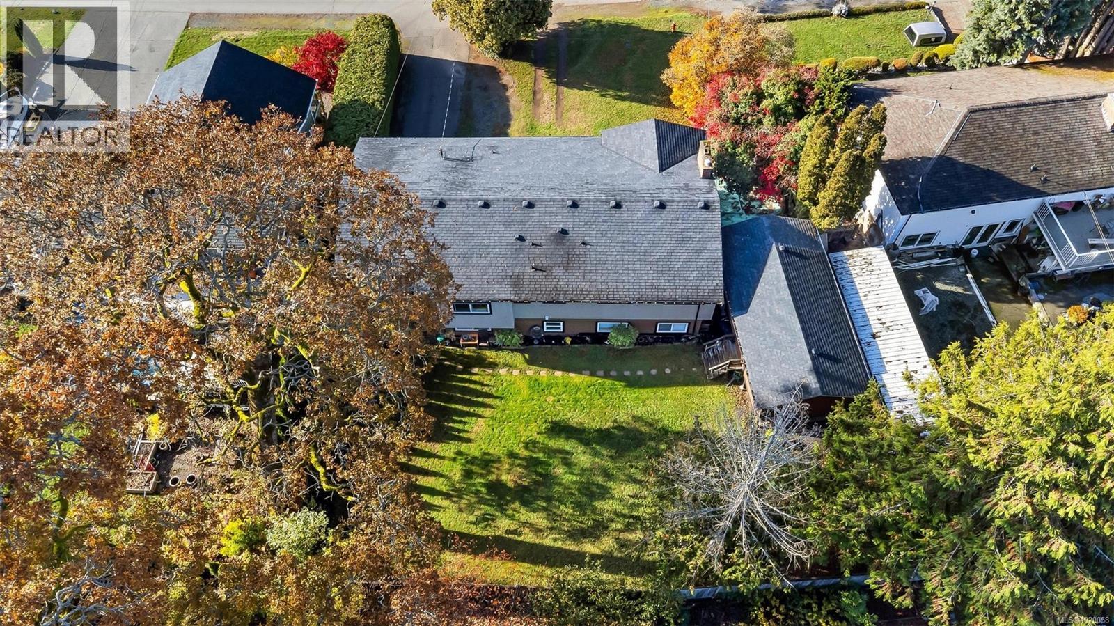 5839 Brier Ave, Duncan