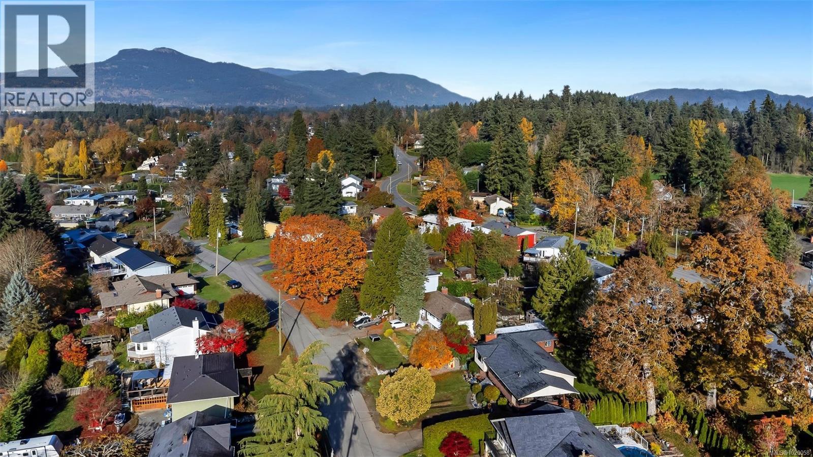 5839 Brier Ave, Duncan