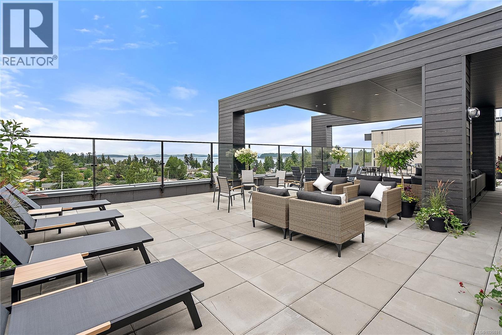 201 2520 Hackett Cres, Central Saanich