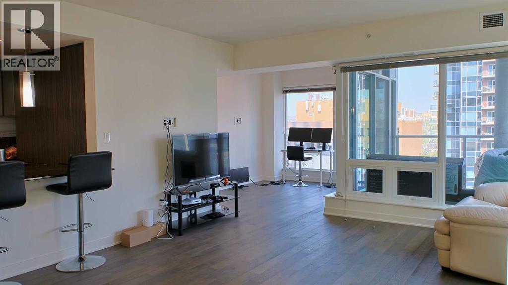 Single Family House for Sale in    Avenue SW Downtown Commercial Core Calgary 