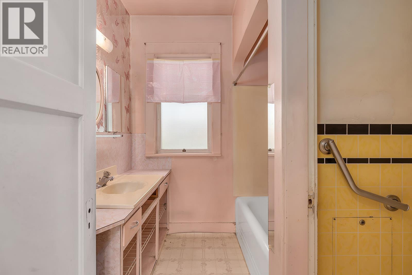  1754 Ethel Street, Kelowna