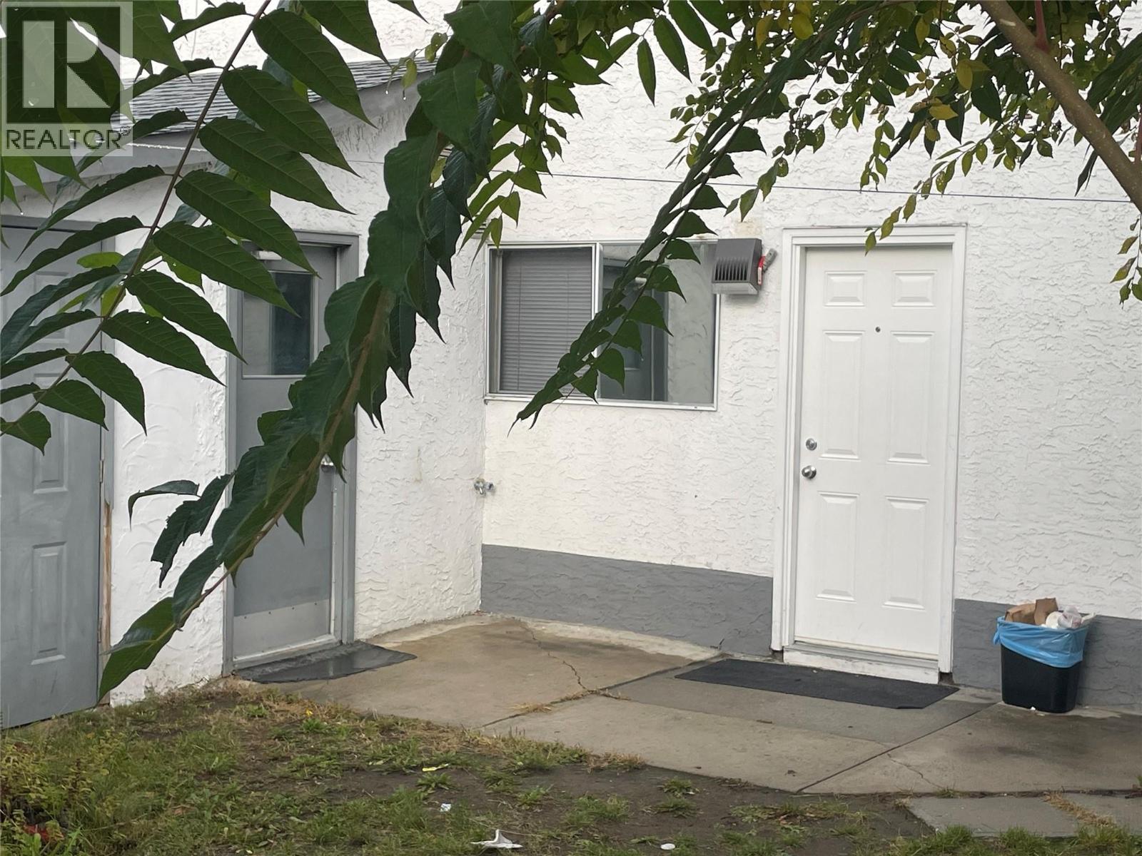  1175-1179 Raymer Avenue, Kelowna